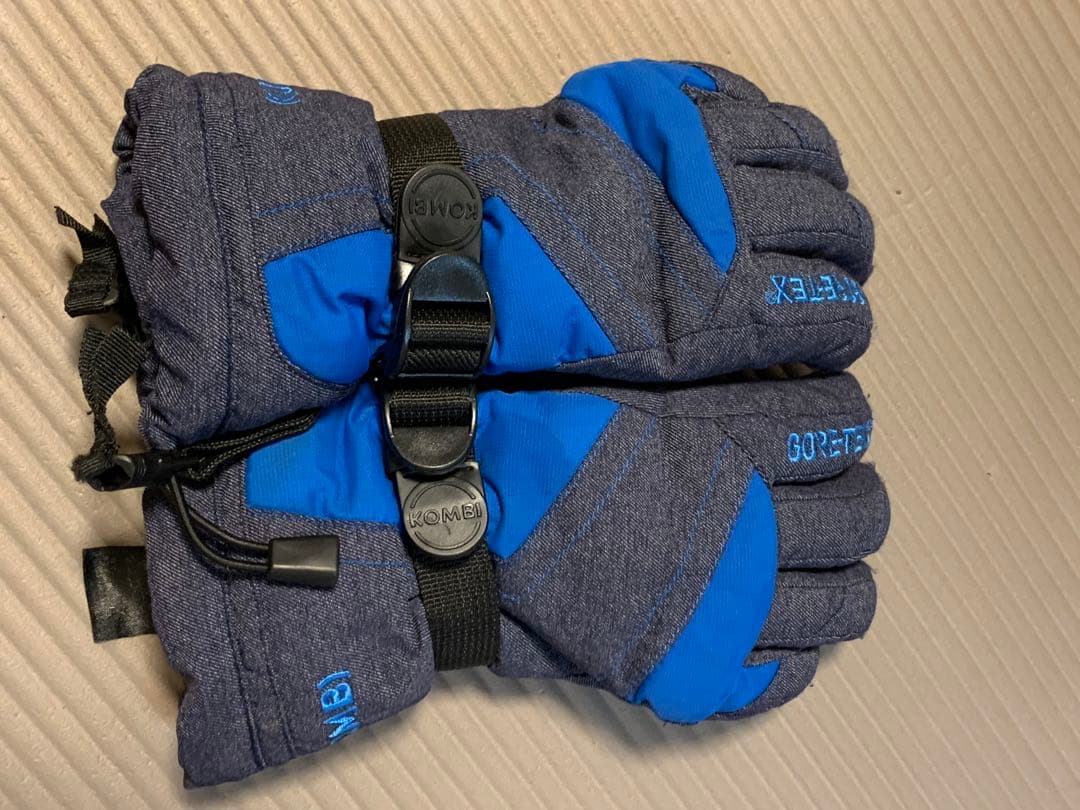 【手洗い可！手袋つき】デサント スキーウェア