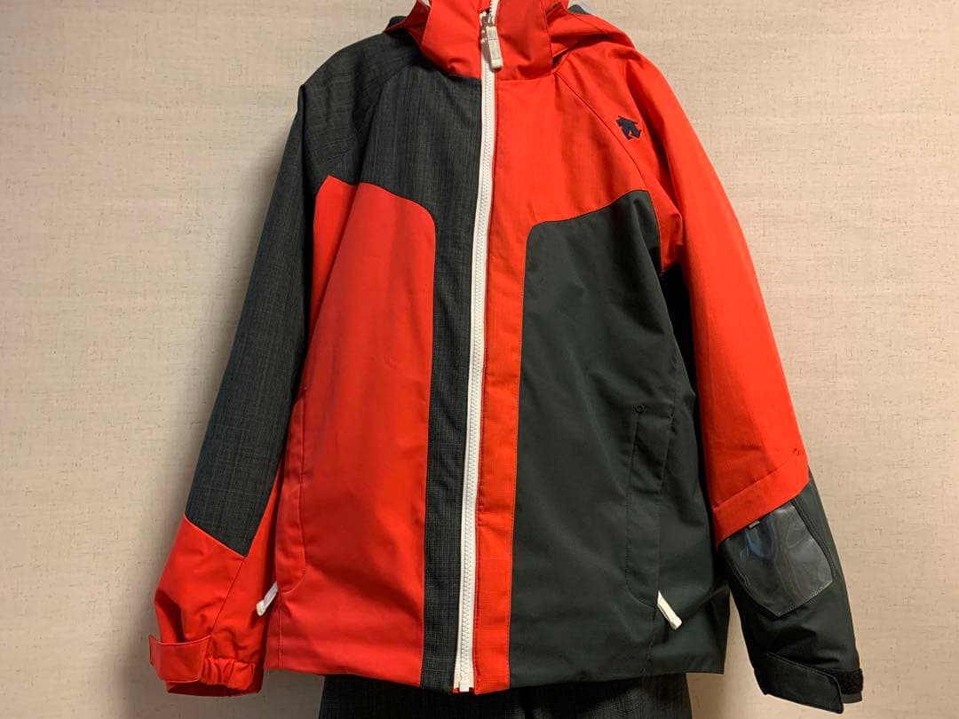 【手洗い可！手袋つき】デサント スキーウェア