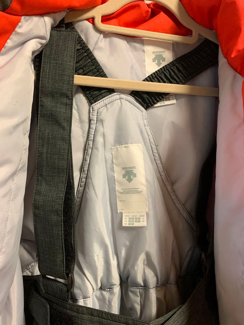 【手洗い可！手袋つき】デサント スキーウェア