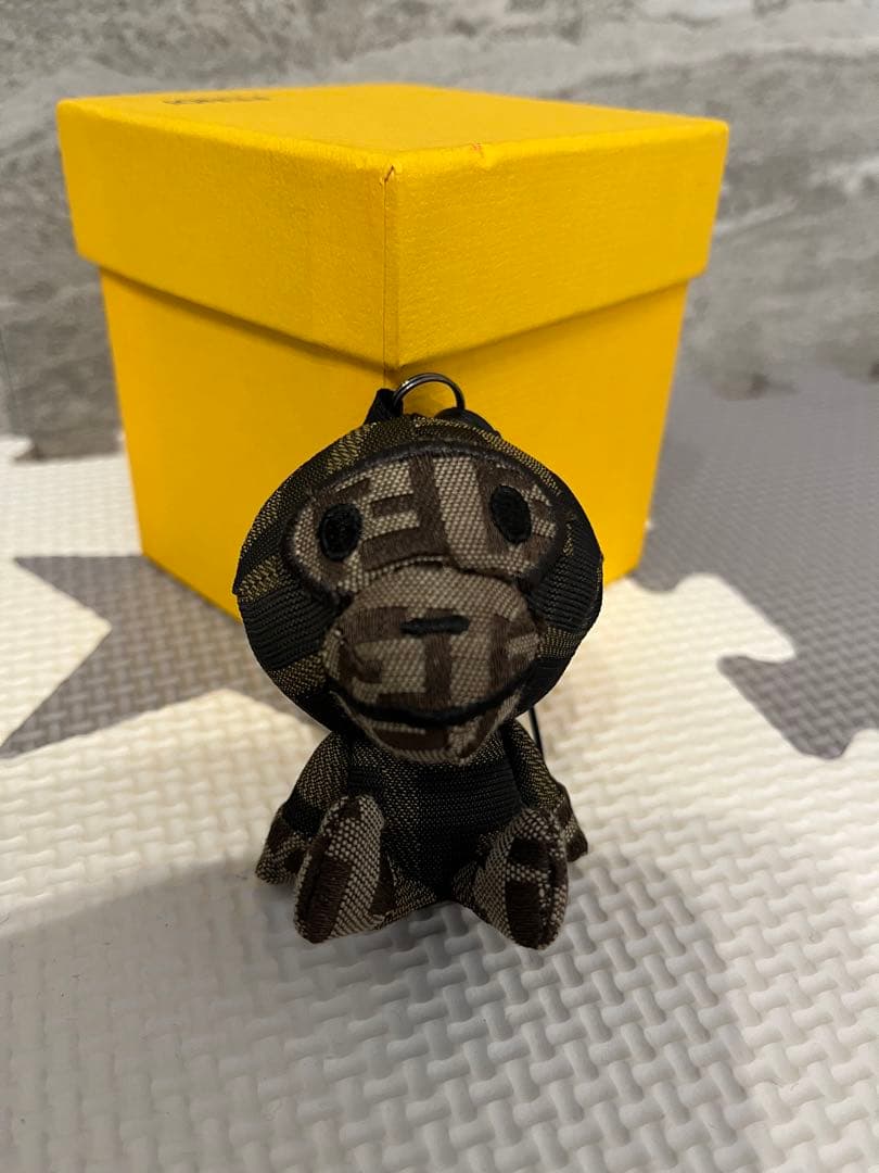 【未使用品】フェンディ　アベイシングエイプ　マイロ　コラボ　限定　ストラップ