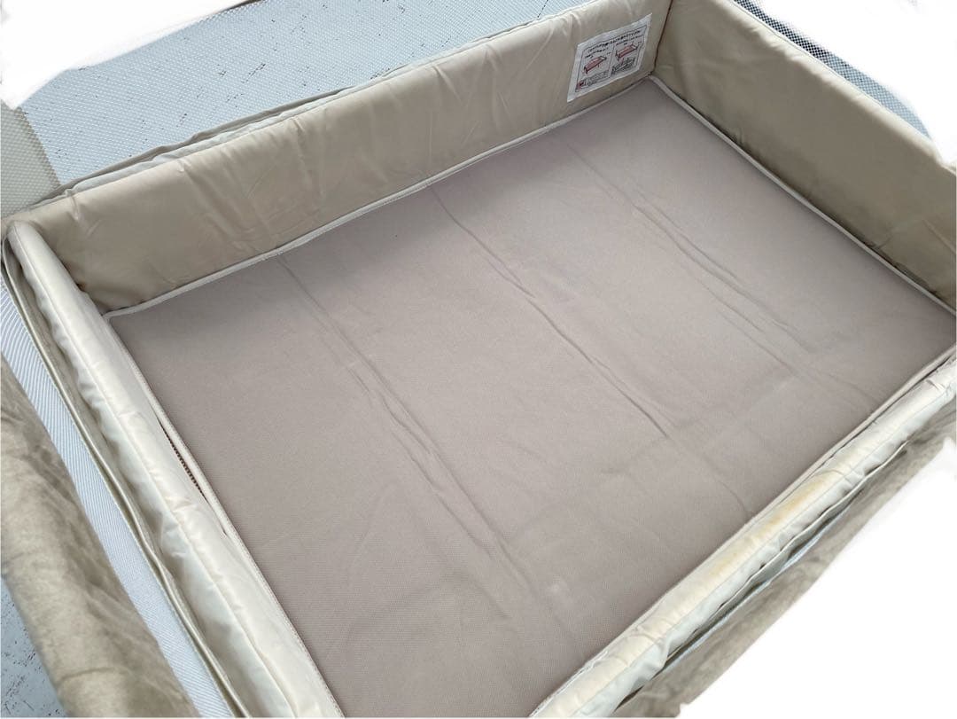 アップリカ ベビーベッド／ココネル エアープラス/シュークリーム