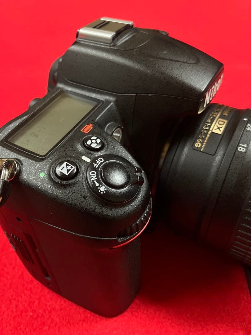 衝撃　これが新品同様 Ｓ1190回 Ｄ7000 18-70mズ-ム