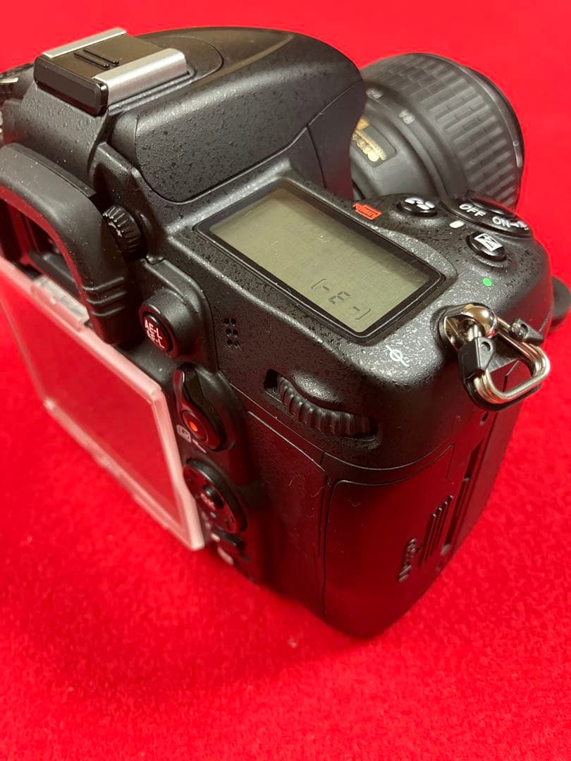 衝撃　これが新品同様 Ｓ1190回 Ｄ7000 18-70mズ-ム