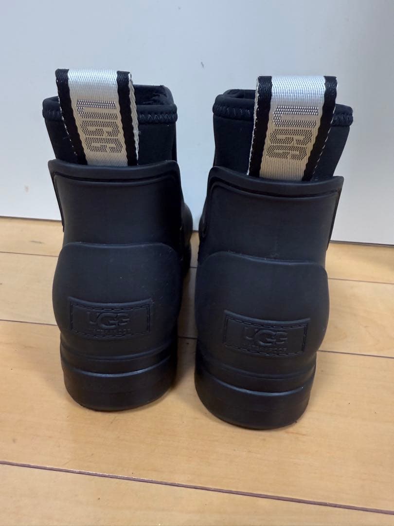 UGG.ブラックレインシューズ ショートブーツ