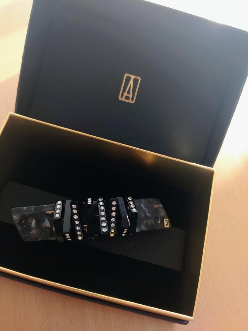 【新品】アレクサンドルドゥパリ スワロフスキーバレッタ