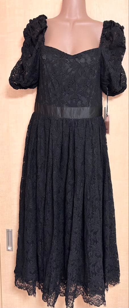 エイミーイストワール　ギャザーレーススクエアネックワンピース　ブラック