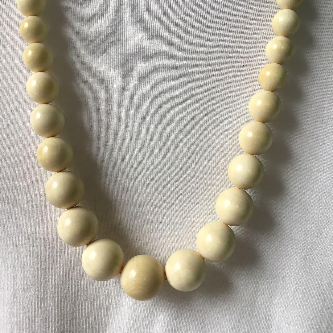 アンティーク　天然素材ネックレス　ロングネックレス　四