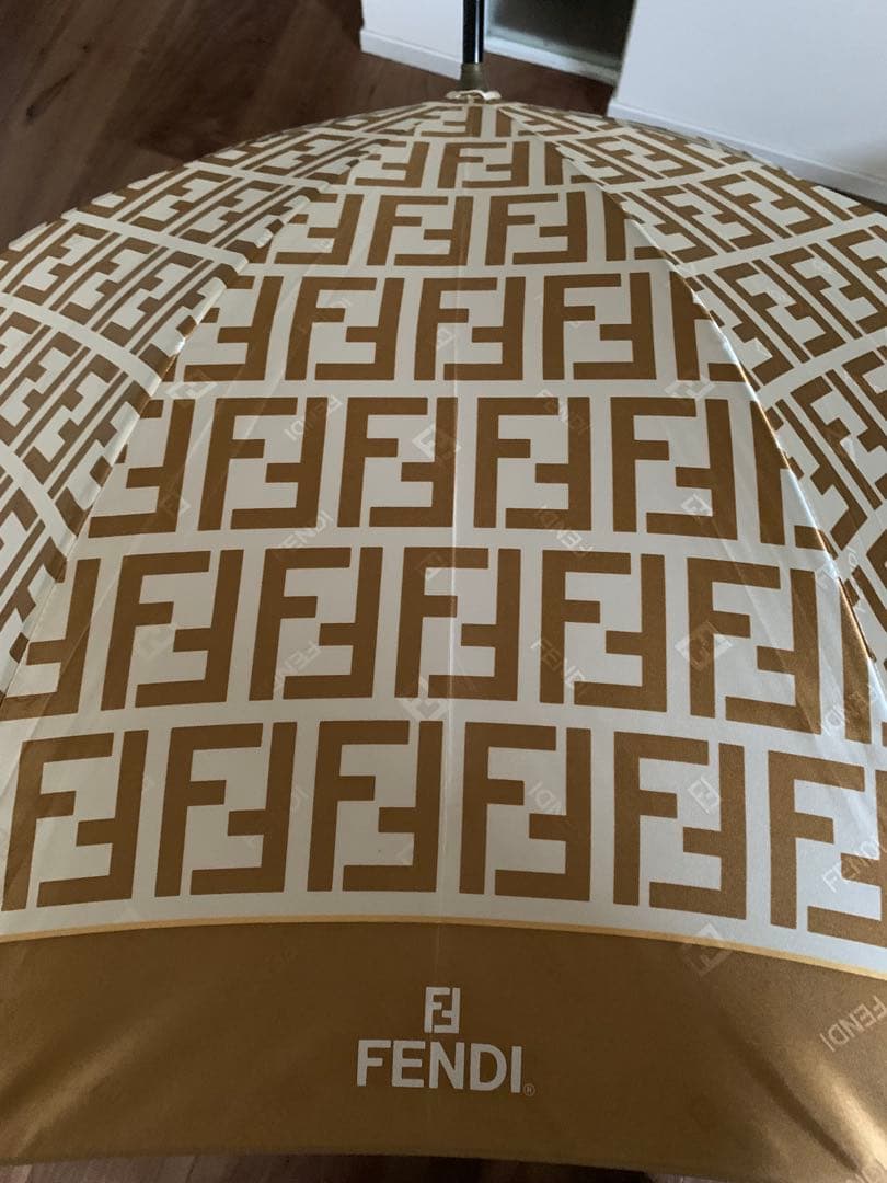FENDI 長傘　フェンディ　傘　ベージュ