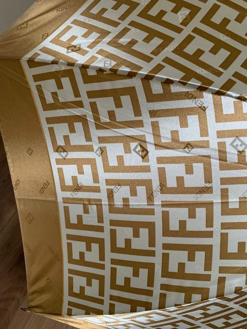 FENDI 長傘　フェンディ　傘　ベージュ