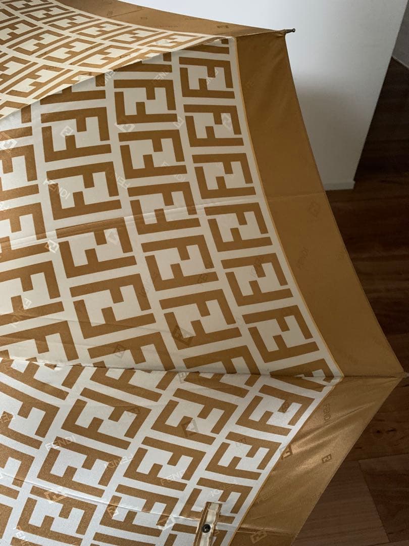 FENDI 長傘　フェンディ　傘　ベージュ