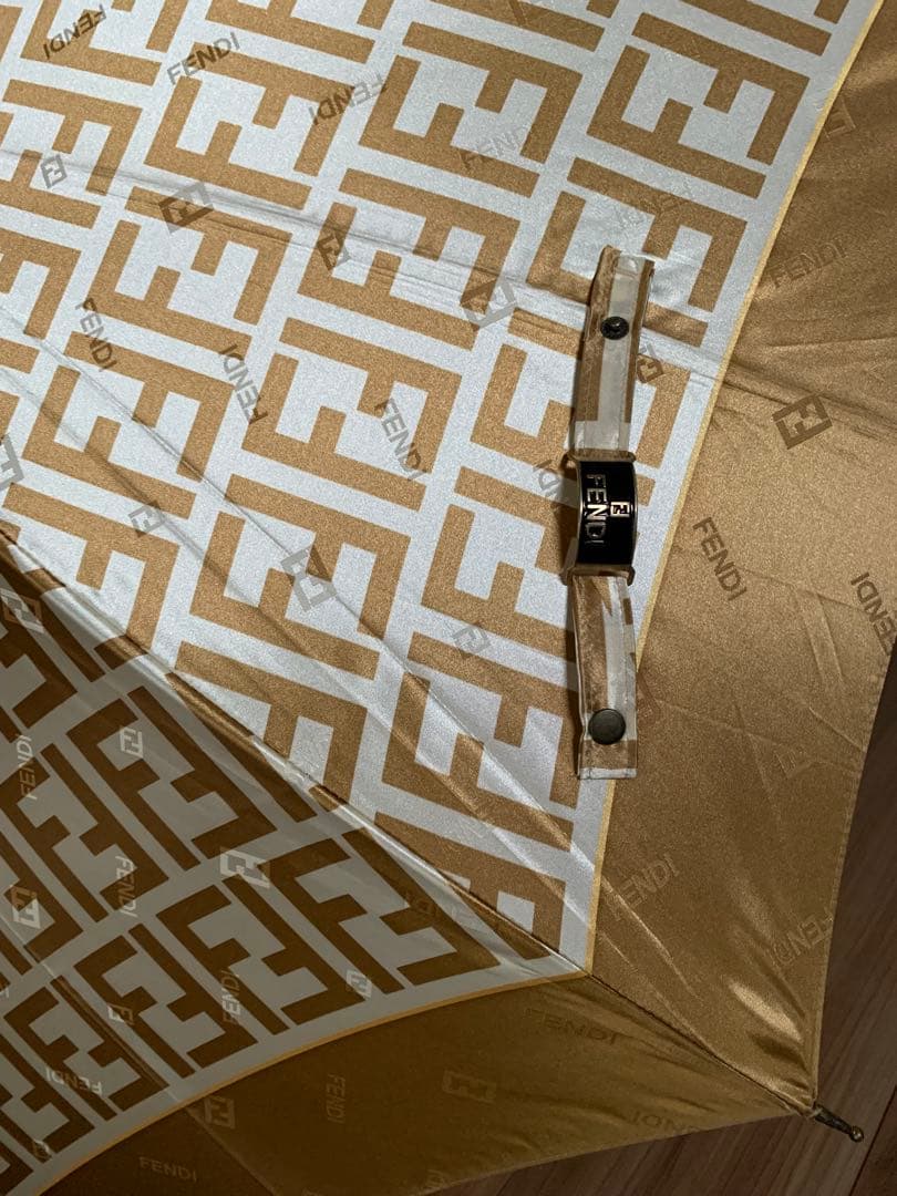 FENDI 長傘　フェンディ　傘　ベージュ