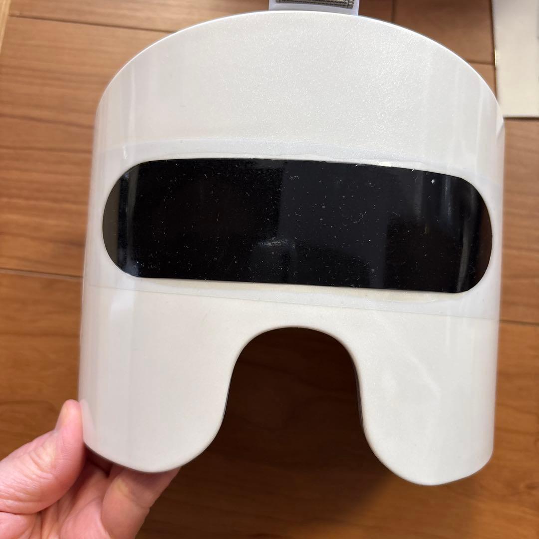 PLEASING SAN プリージングサン　目元美顔器