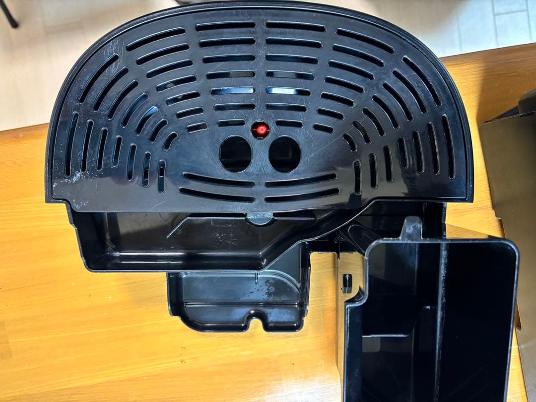 デロンギ　全自動コーヒーマシン ESAM1000SJ