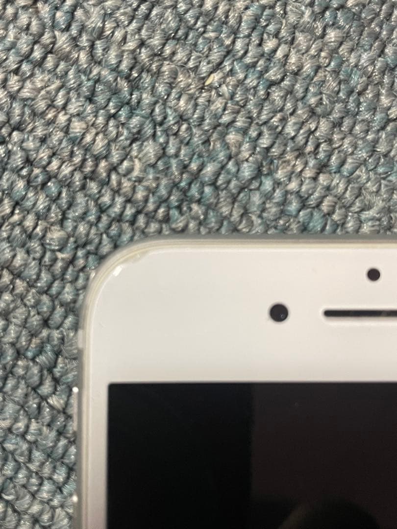 Apple iPhone 8 シルバー　64GB