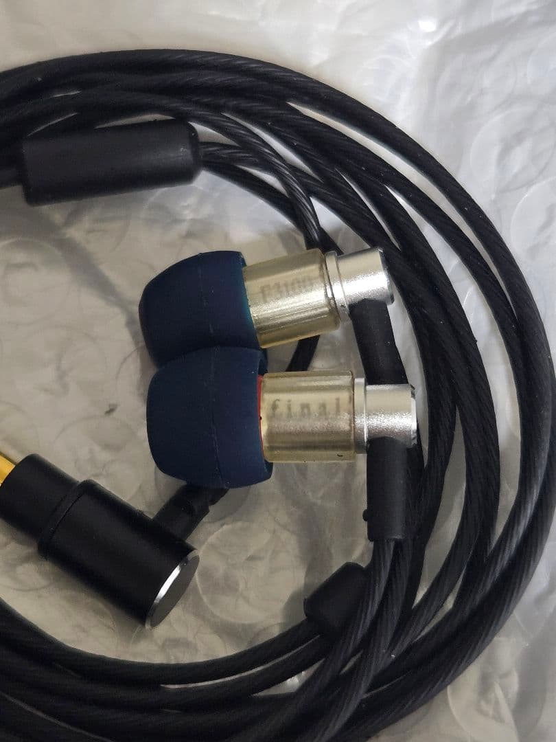 【希少銀】final F3100 シルバー限定版ほぼ未使用 付属品完備 廃盤名機