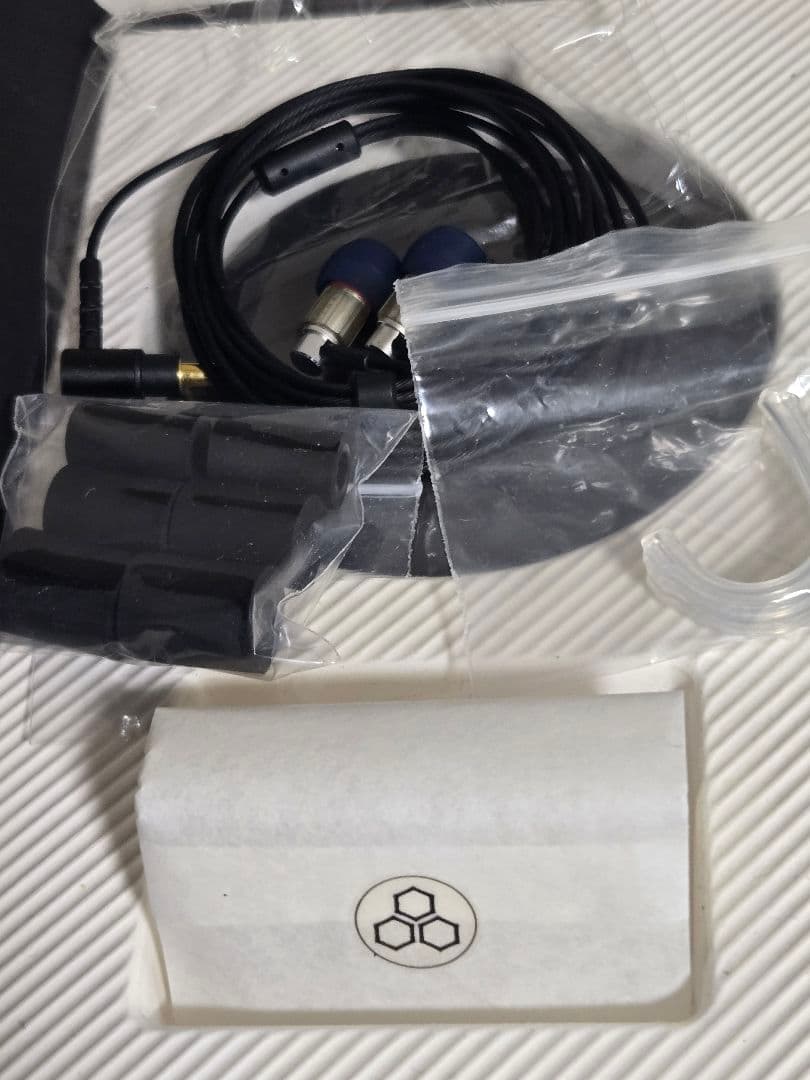 【希少銀】final F3100 シルバー限定版ほぼ未使用 付属品完備 廃盤名機