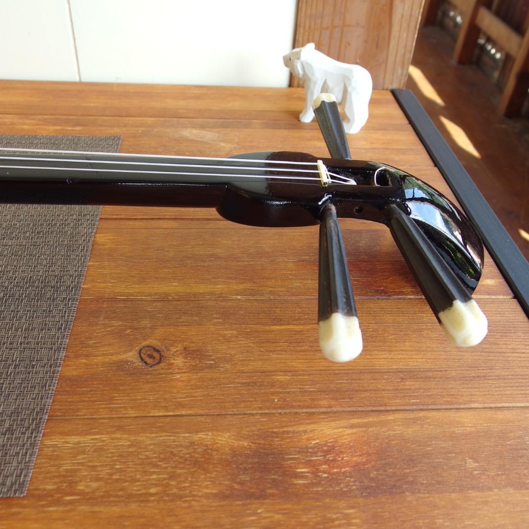 沖縄三線　ケース付き(インナー有り　替え弦多数