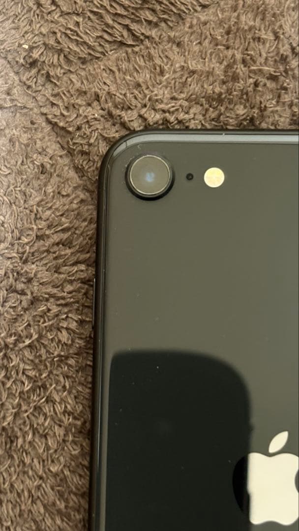 【美品】iPhone SE 128GB ブラック SIMフリー