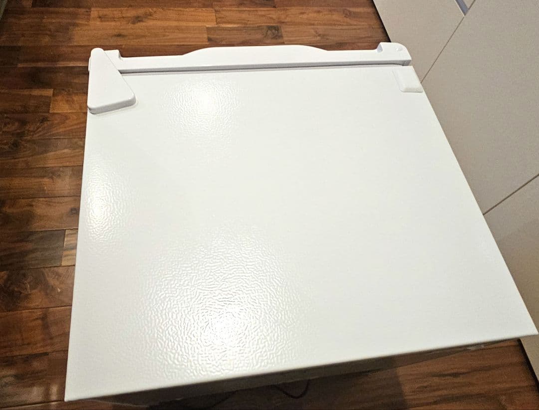 コンパクトホワイト冷凍庫 　A-stage FZ03A-31WT　2023年製