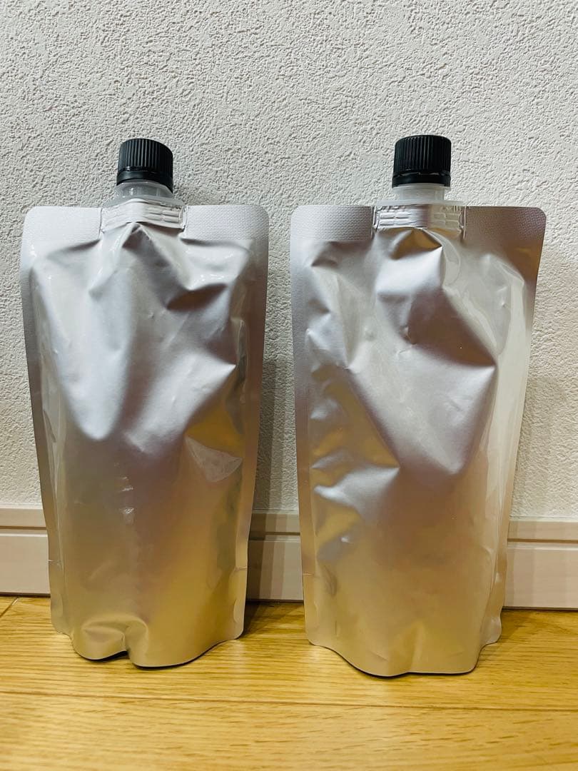 レカルカ　ヴィヴォルカ◎モイスチャースムージングシャンプー、トリートメント