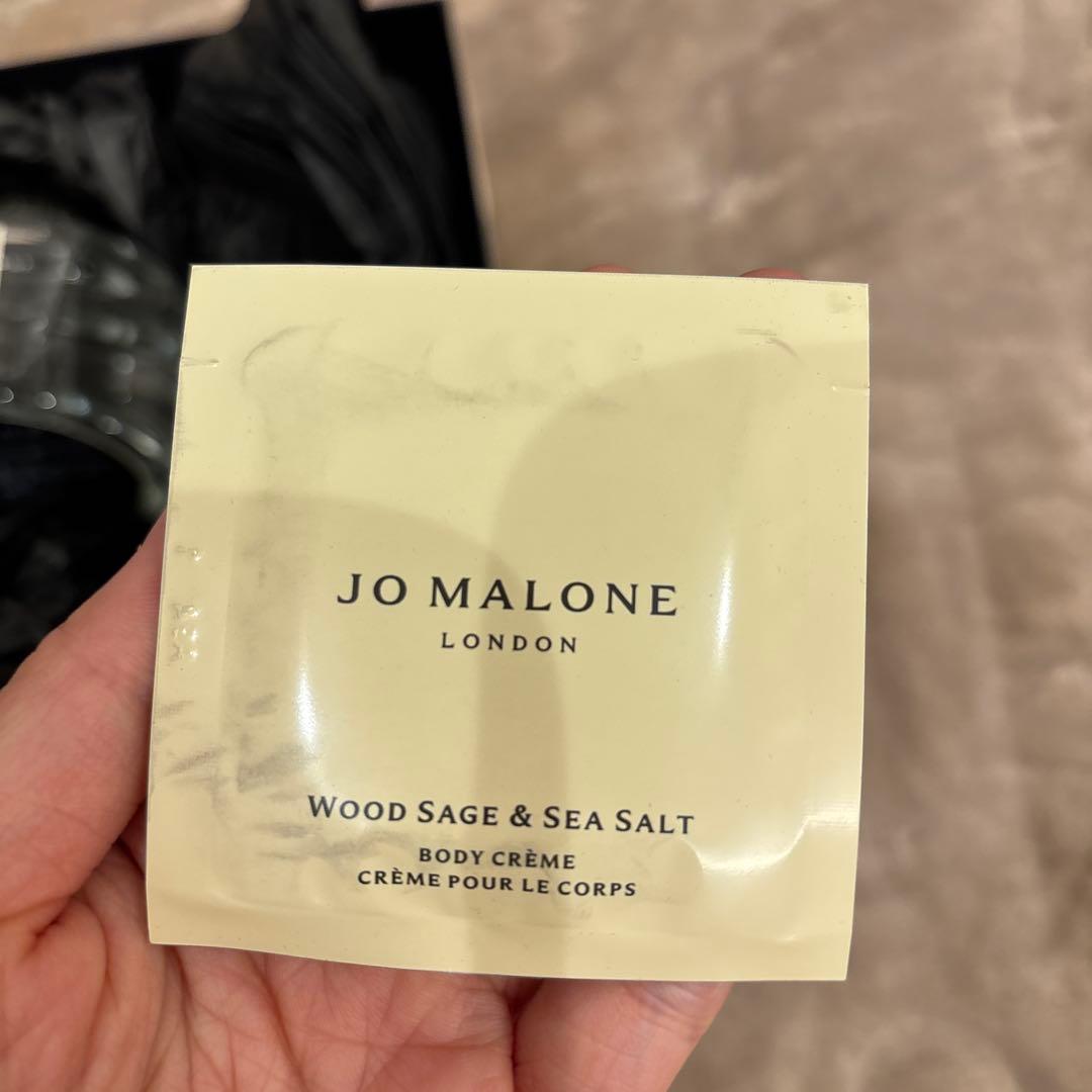 Jo Maloneインディリッシュ ペアー & フリージアとミニチュアキャンドル