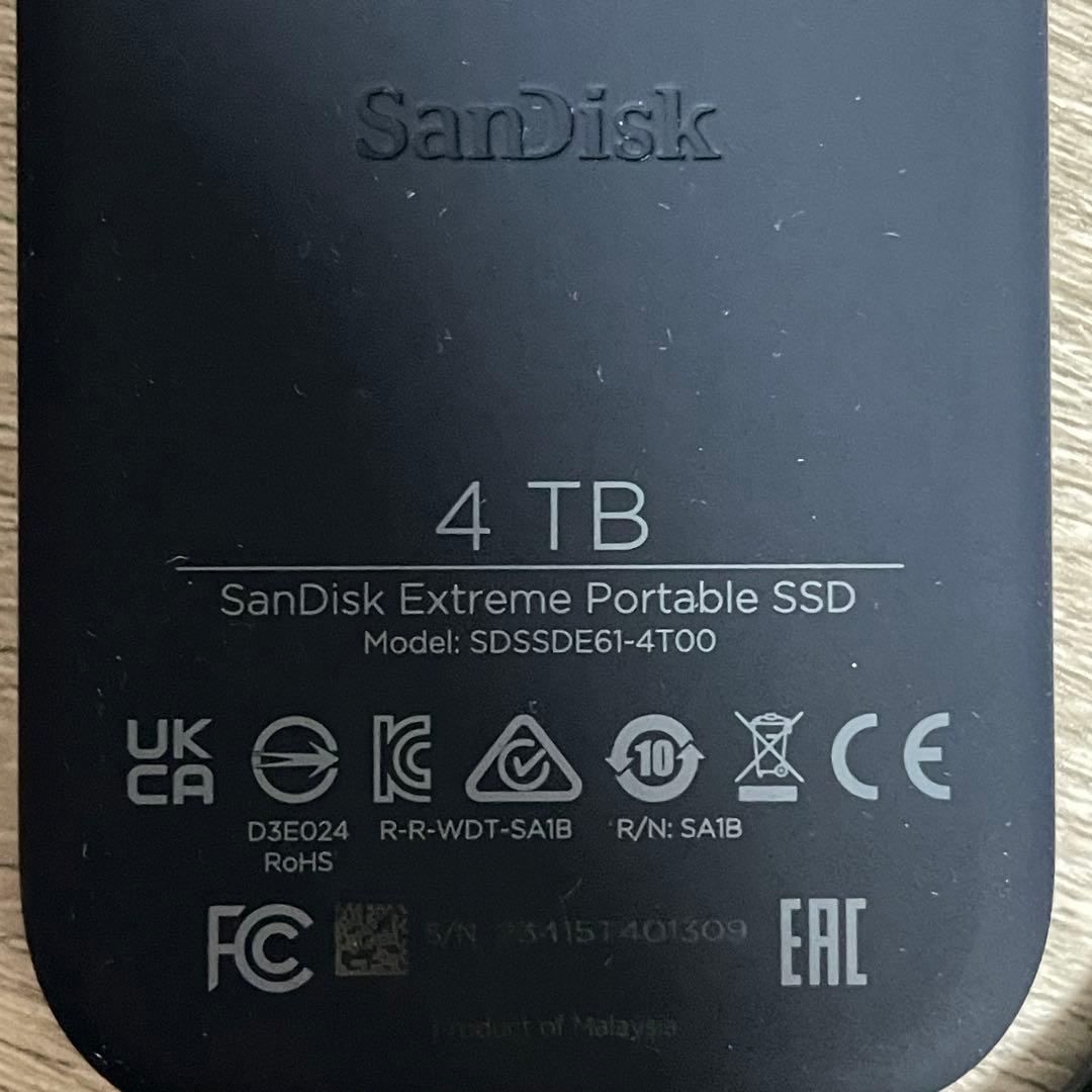 SanDisk SSD 4TB / 1〜4台