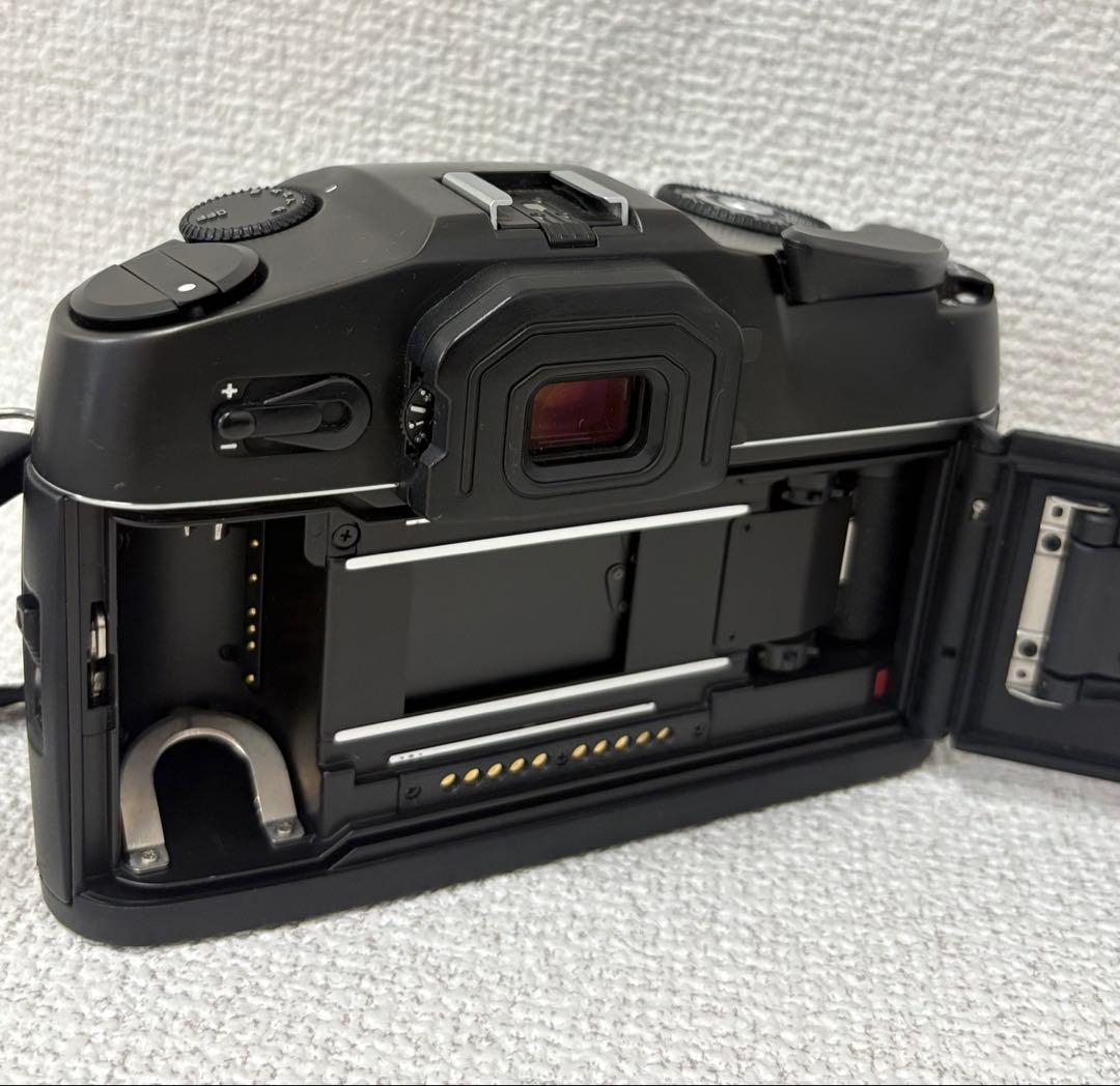 ★人気★ Leica ライカ R8 フィルムカメラ レンズケース ストラップ付