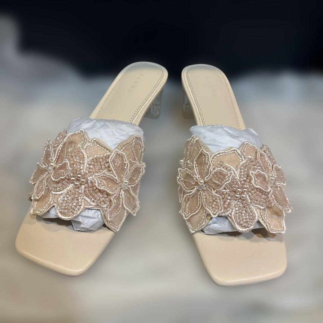 【新品未使用】RANDA フラワー×ビーズ ミュールサンダル M ピンクベージュ