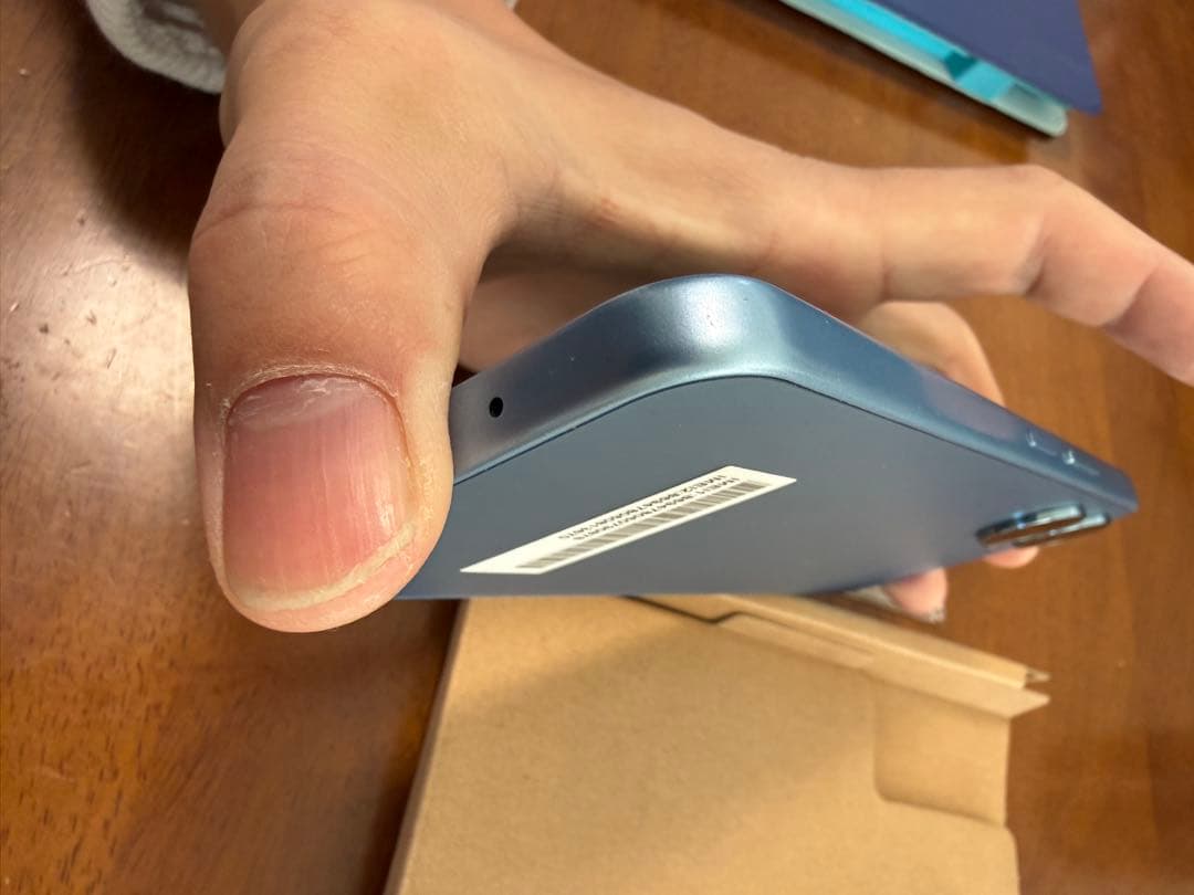 Libero 5G IV A302ZT ライトブルー スマホ本体