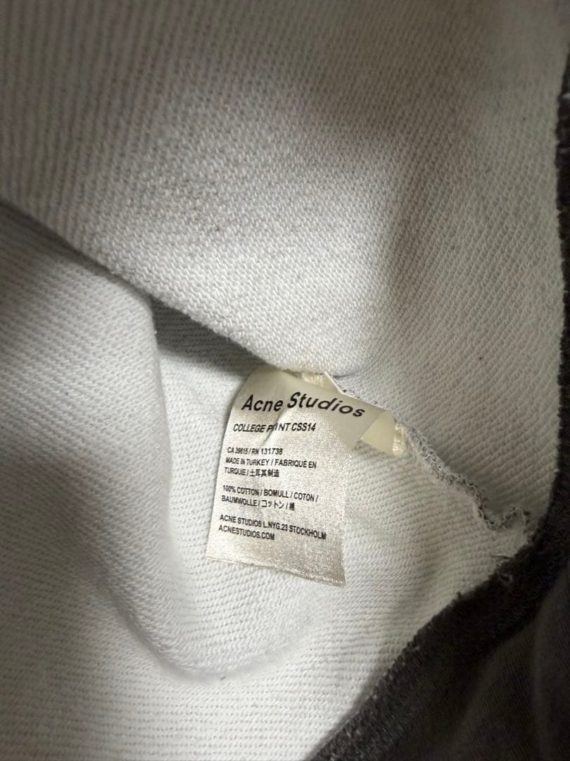 けいちゃん　Acne Studios フラワープリント スウェット