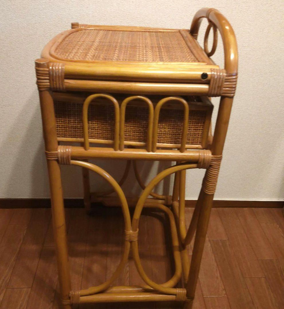 ラタンドレッサー