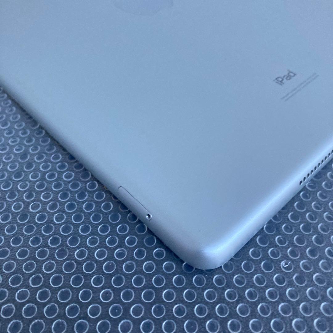 796【早い者勝ち】電池最良好☆iPad7 第7世代 32GB SIMフリー☆
