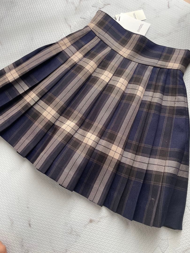 Mサイズ 即完 SNIDEL 新品タグ付 プリーツスカショーパン 25AW