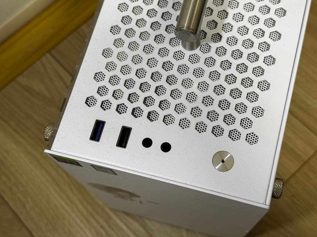 ITX PCケース　B550i マザーボードセット