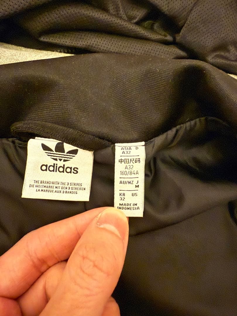 adidas テーラードジャケット ブラック