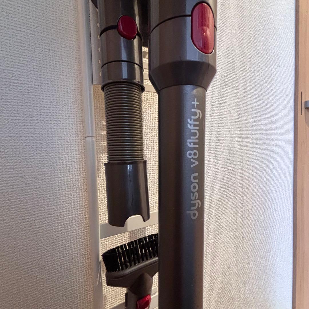 Dyson V8 Fluffy+ スタンド付