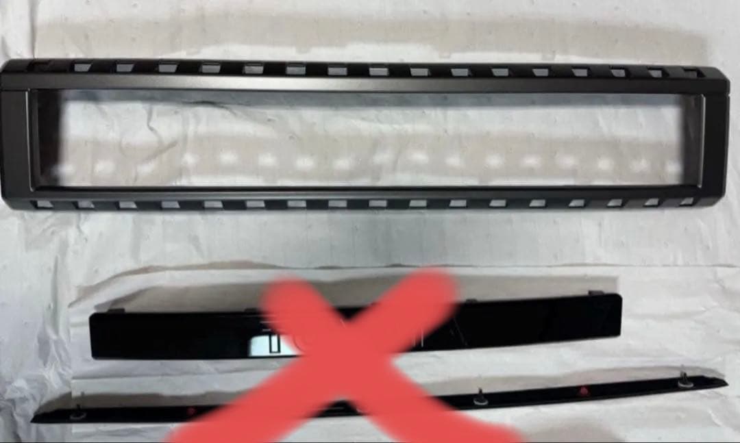 トヨタ ランクル250 純正　グリルガーニッシュ　新品　ファーストエディション