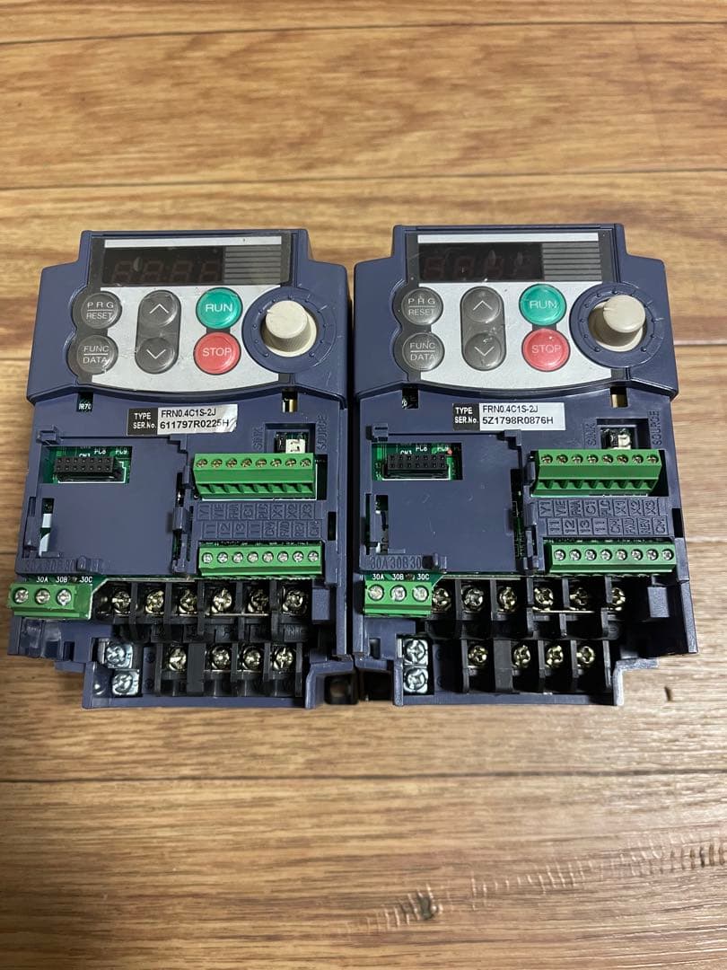 FRN0-AC15J 3相インバータ