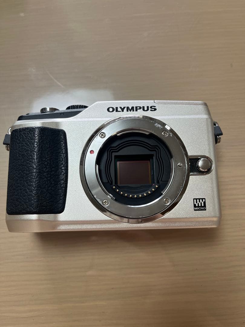 オリンパス OLYMPUS pen E-PL2 / レンズキット