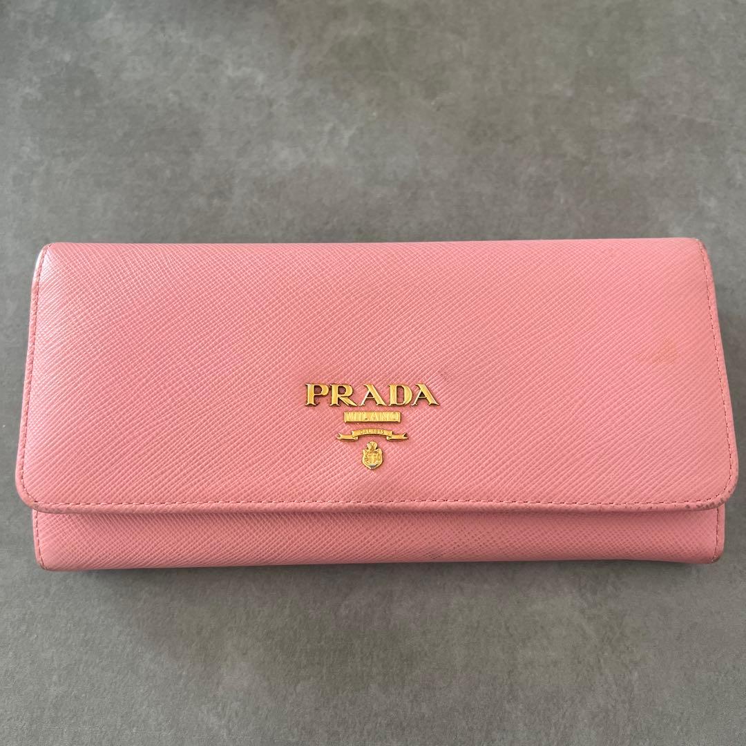 プラダ　長財布　ピンク
