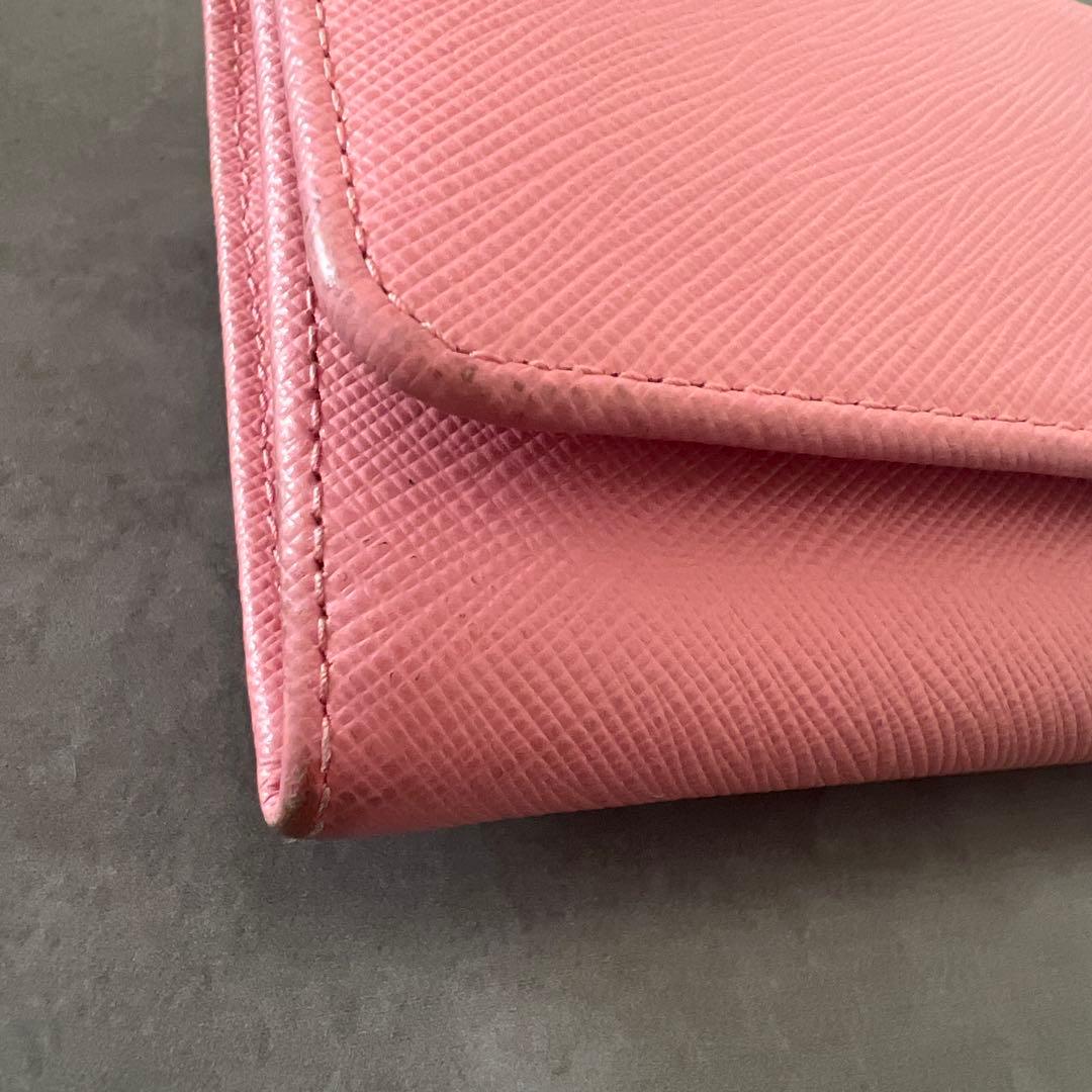 プラダ　長財布　ピンク