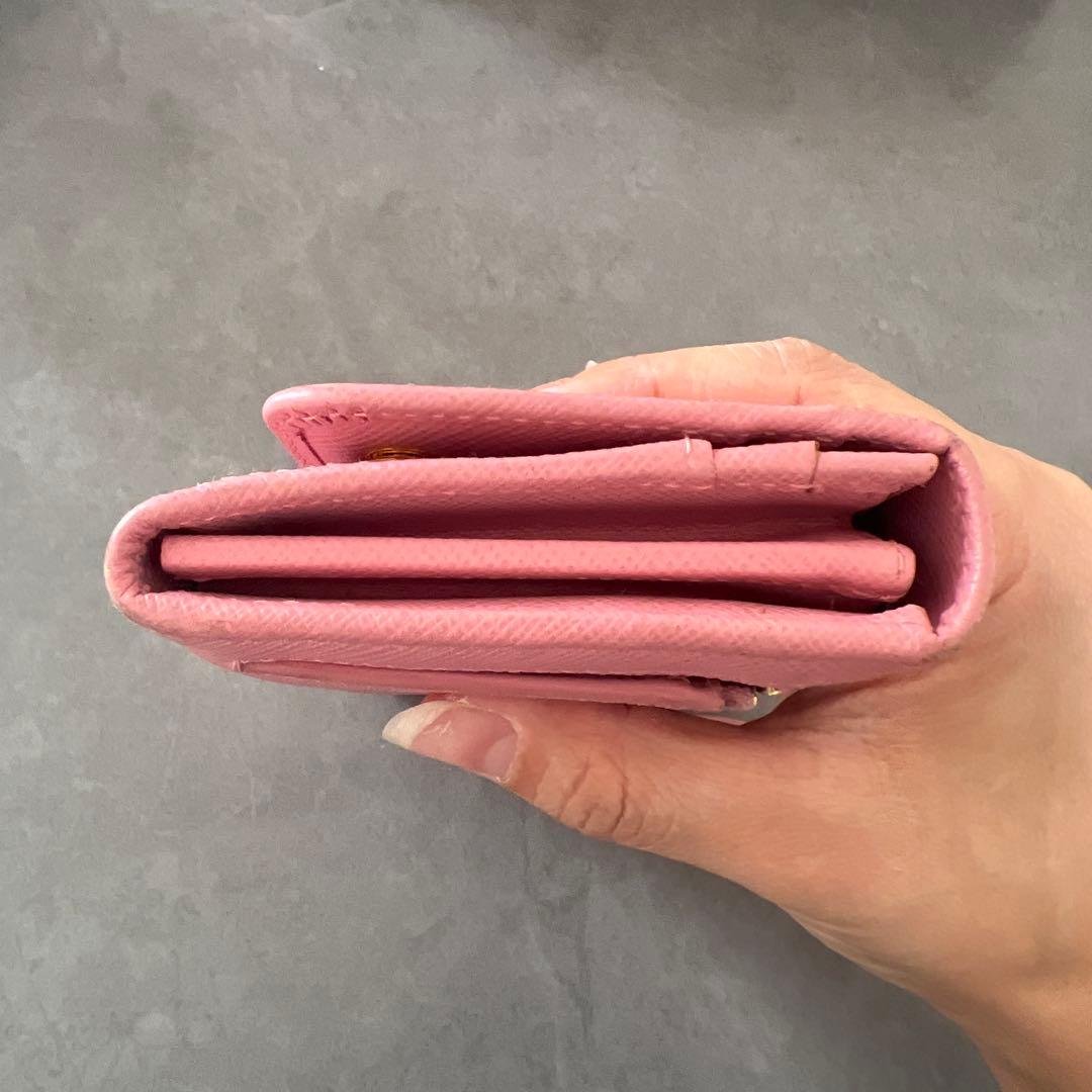プラダ　長財布　ピンク