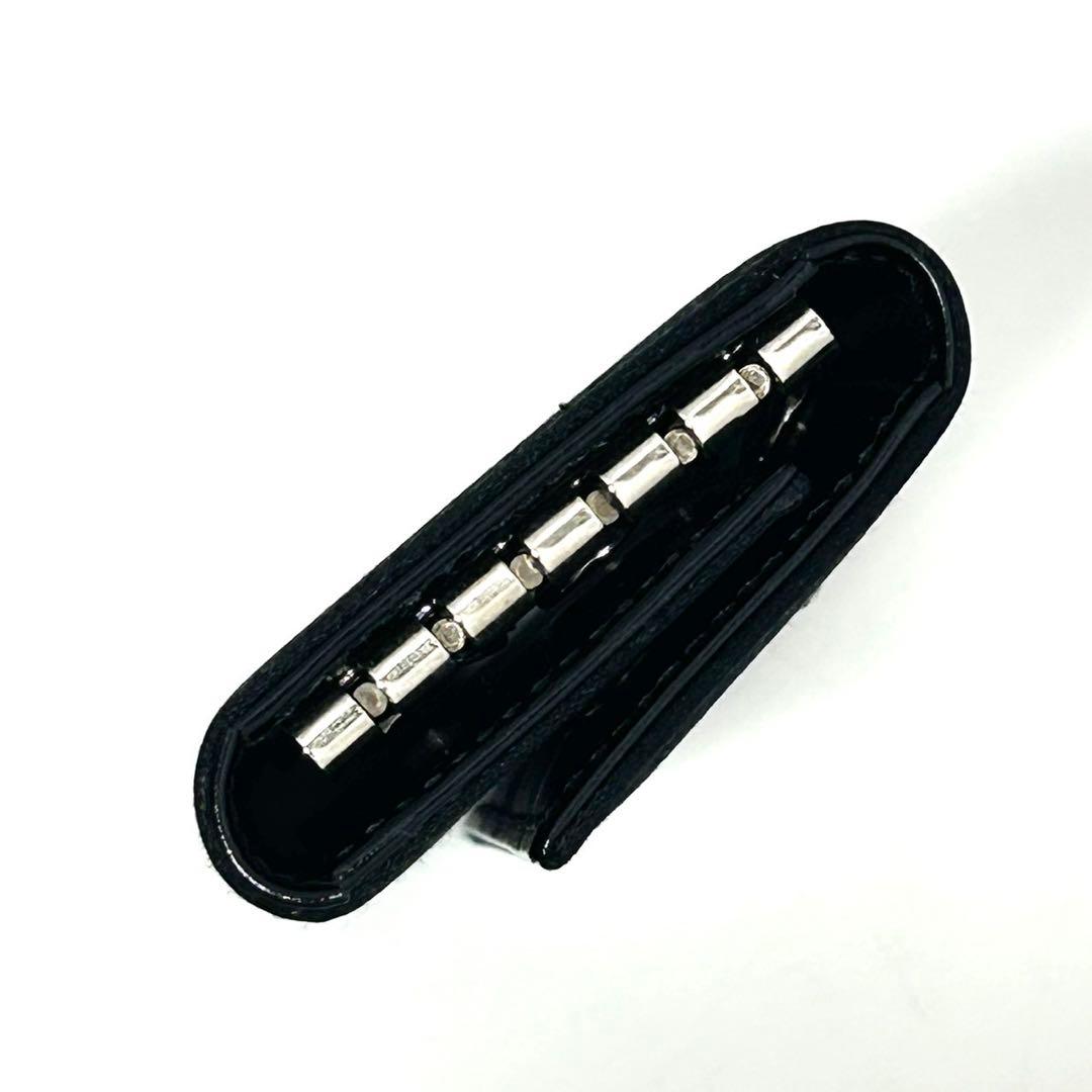 プラダ 6連キーケース サテン トライアングルロゴ レザー 黒 シルバー ロゴ