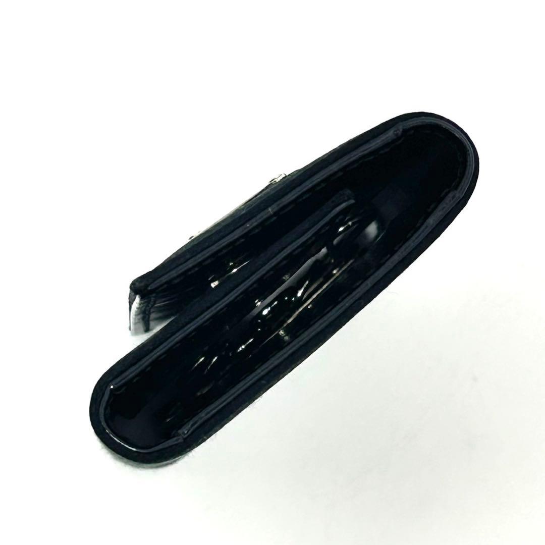 プラダ 6連キーケース サテン トライアングルロゴ レザー 黒 シルバー ロゴ