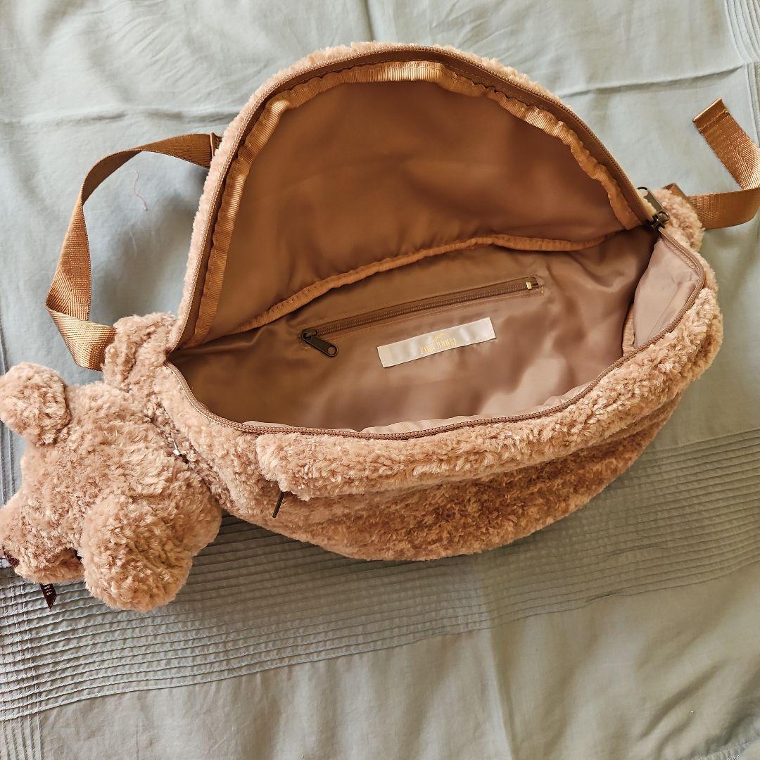 ★ピンクハウス★【新品未使用】❤️顔くまブローチ付きボディバッグ✨
