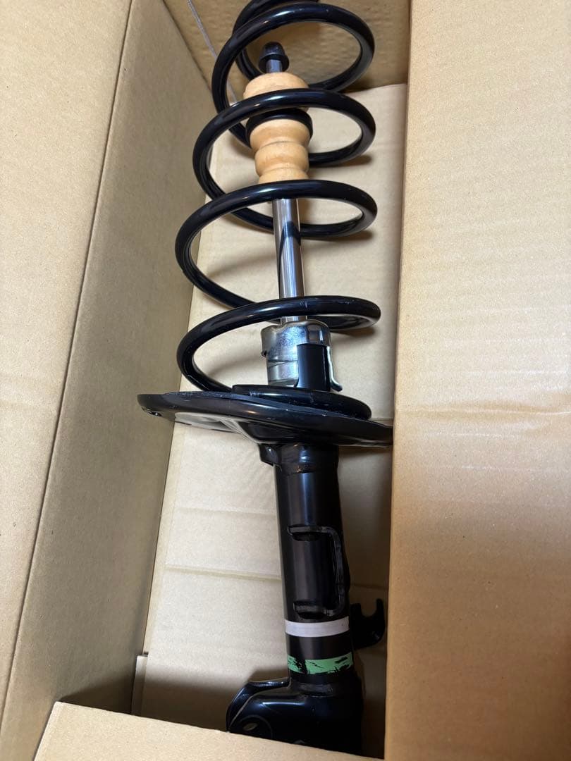 喰*郎様 エスクァイア　新車外し　フロントのみ アッパーなし