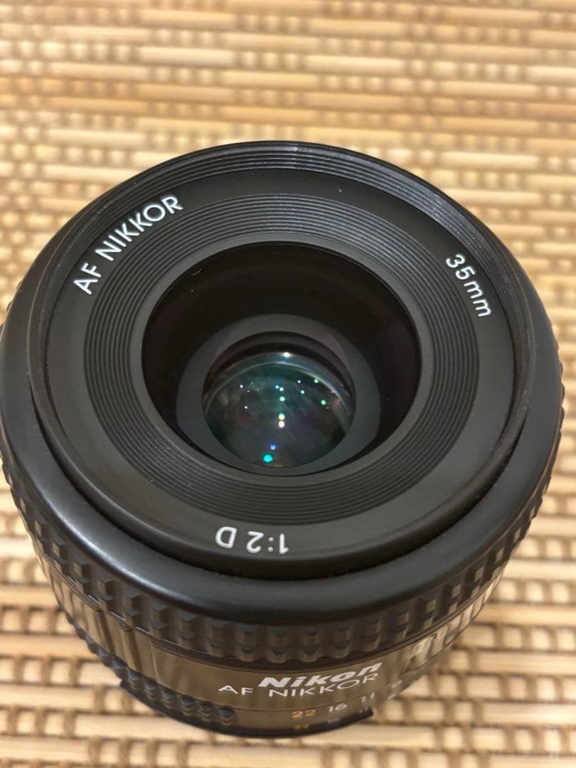 Nikon 35mm f/2Dレンズ