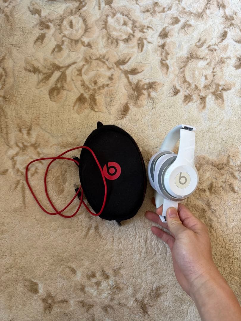 Beats ワイヤレスヘッドフォン ホワイト