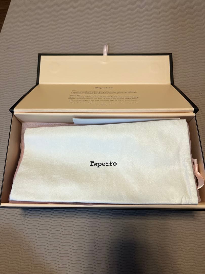 Repetto Lili パテントレザー　ブラック