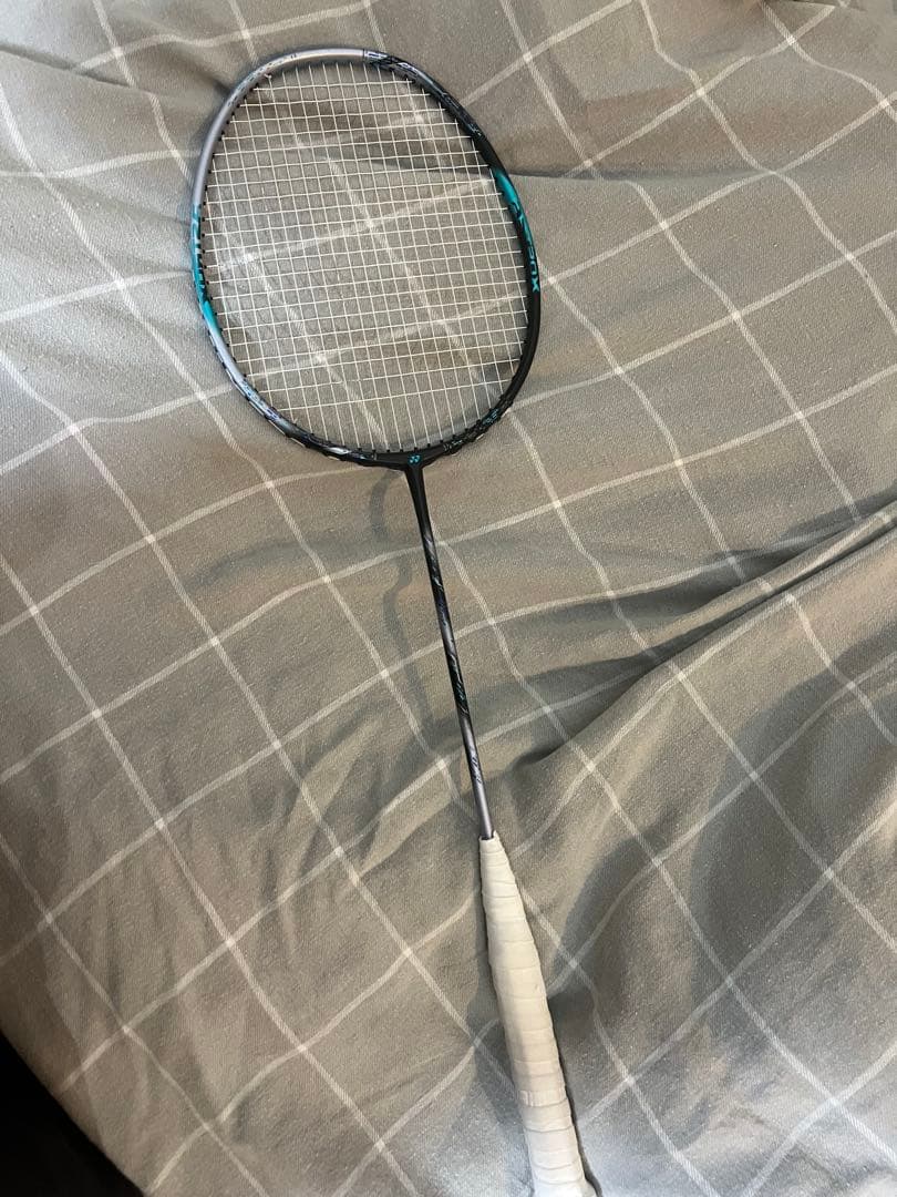 アストロクス88Dプロpro 4UG5 ヨネックス　YONEX